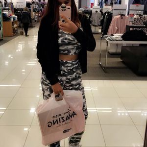 Meet your Posher, Kasey